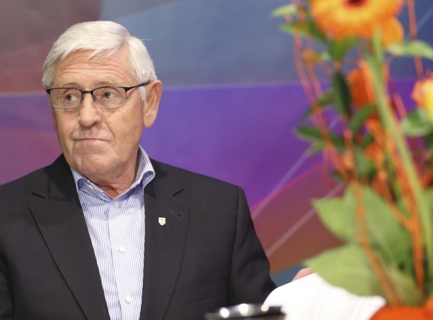 Dimma.fo Poul Michelsen helt seg burtur frá Norðurlandaráðsfundi